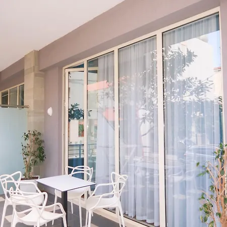 Deni Apartment Durres