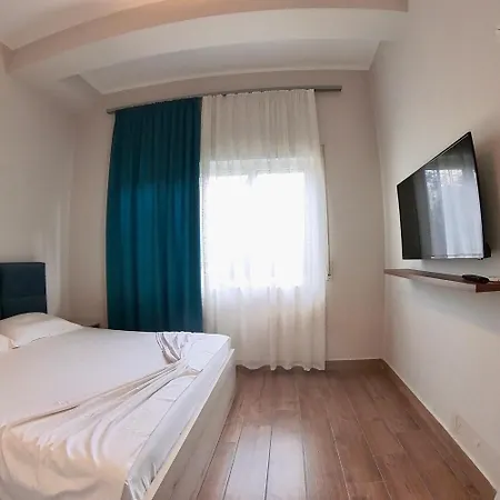 Deni Apartment