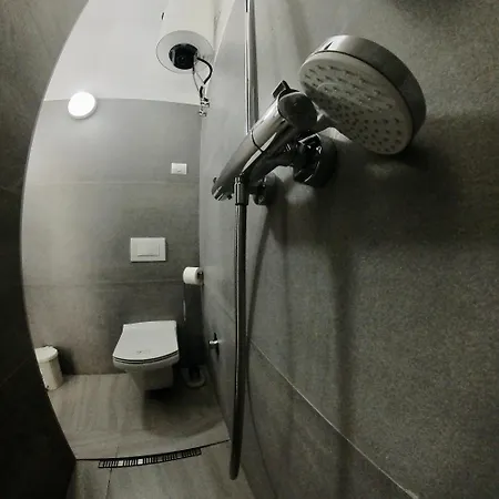 Deni Apartment Durres