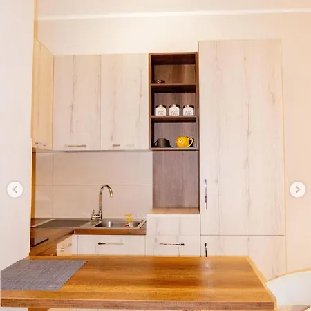 Deni Apartment Durres
