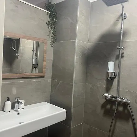 Deni Lejlighed Durrës