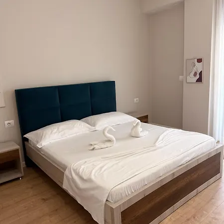 Deni Lejlighed Durrës