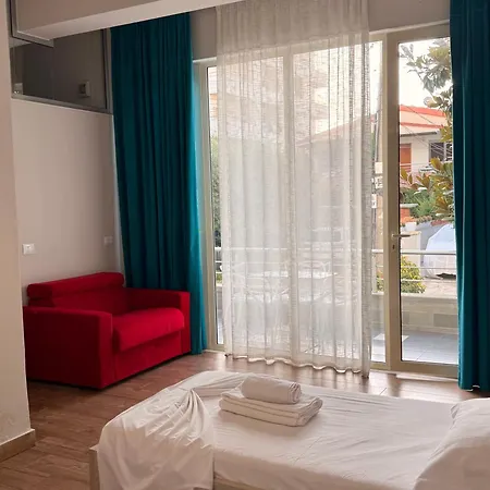 Deni * Durrës