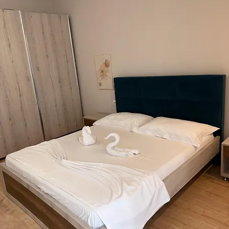 Deni Lejlighed Durrës
